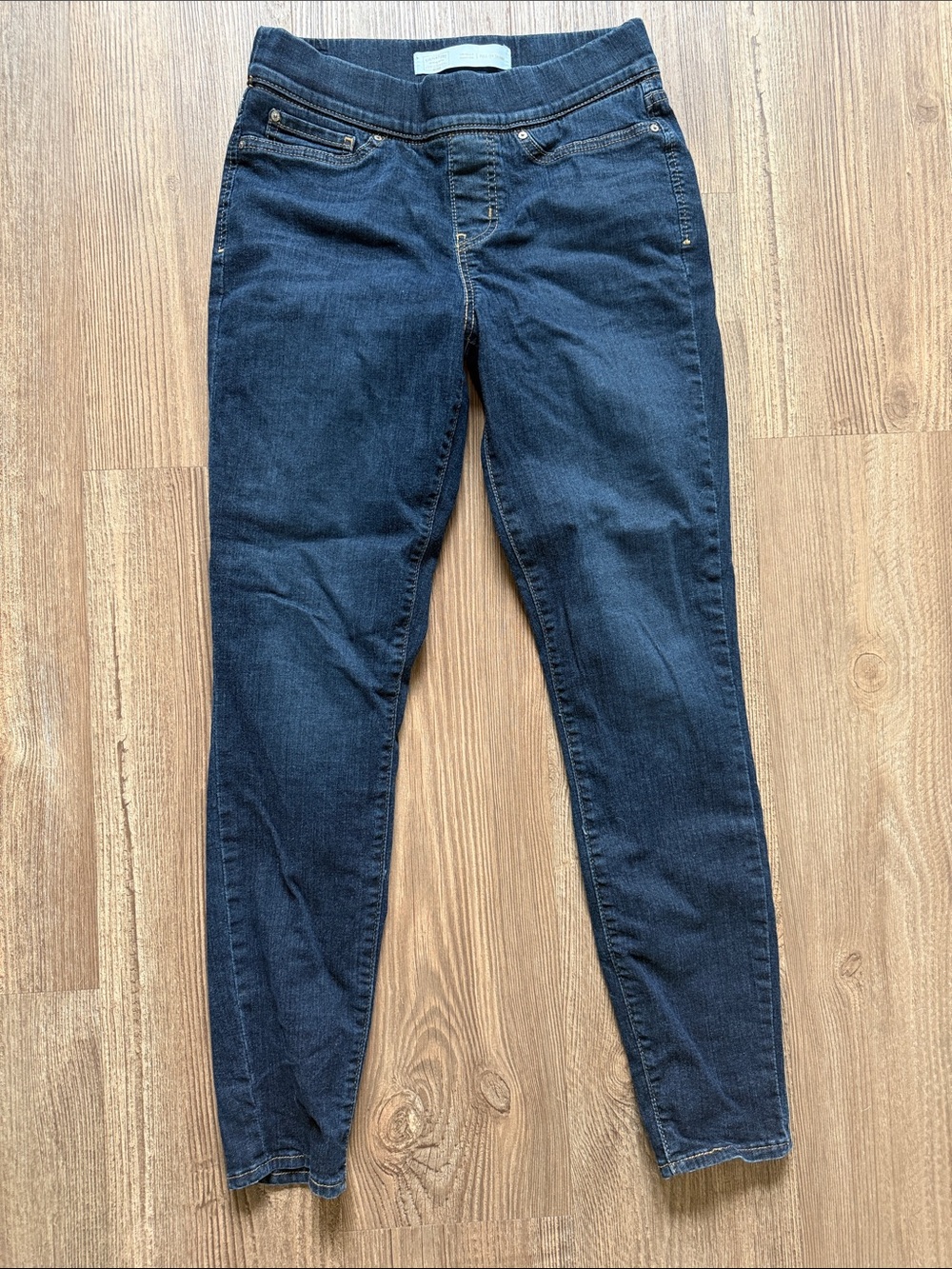 Levi Shaping Pull On Skinny Jeans Mid Rise Stretch